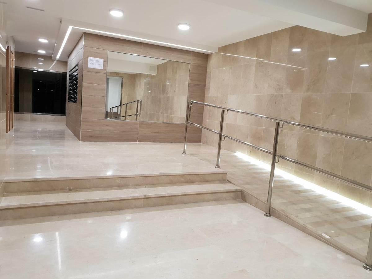 Atico Con Gran Terraza Apartment Фуeнхирола Екстериор снимка