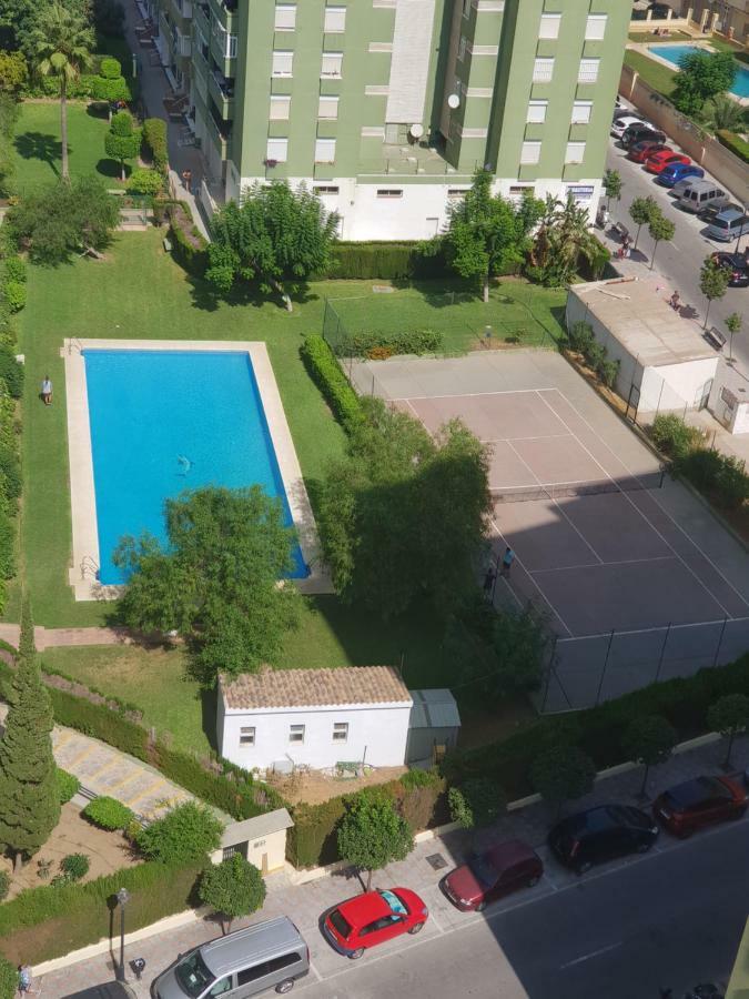Atico Con Gran Terraza Apartment Фуeнхирола Екстериор снимка